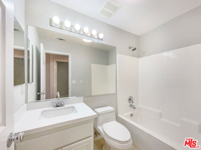 24130 Tango Drive, Valencia CA: https://media.crmls.org/mediaz/5594108b-ede2-45e6-b635-fcf7a67335cc.jpg