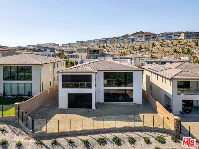 11740 Abbey Lane, Porter Ranch CA: https://media.crmls.org/mediaz/5594bff0-3a4c-4b0b-965d-792be0e994e6.jpg