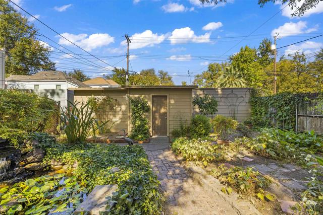 2711 I Street, Sacramento CA: https://media.crmls.org/mediaz/5594c5fe-6426-47c1-9d9b-3d3364292d84.jpg