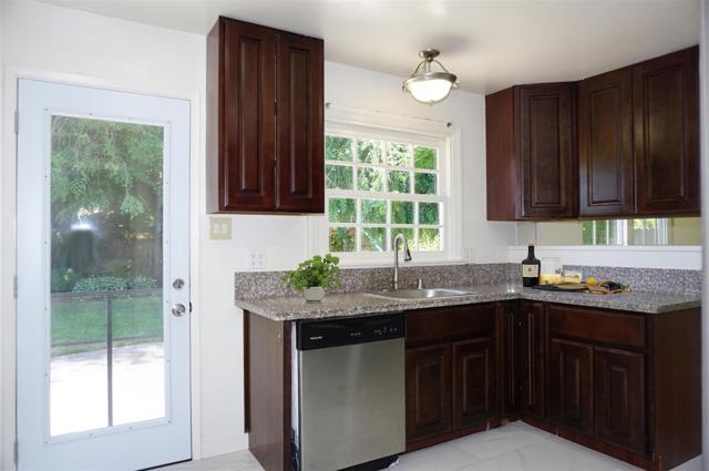 408 Casita Court, San Jose CA: https://media.crmls.org/mediaz/55951424-feaf-4988-93bb-53d6ecf0ba7a.jpg