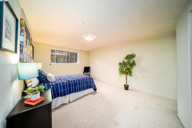 Image 40 of 52 For 4636 Serra Ave