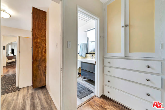 4112 Tracy Street, Los Angeles CA: https://media.crmls.org/mediaz/55964da5-820f-43d2-8d87-2c7f23e570d4.jpg