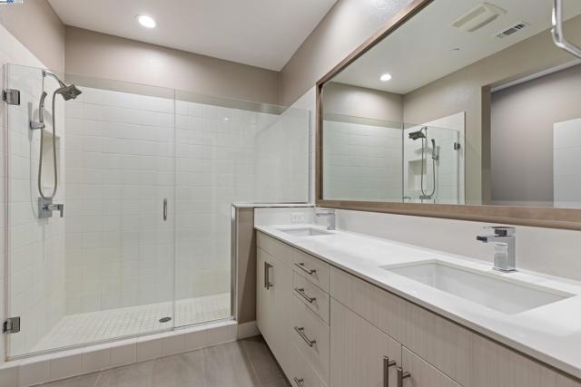 3957 Wattling Street, Oakland CA: https://media.crmls.org/mediaz/55975243-cecb-4938-92bf-c181110edaea.jpg