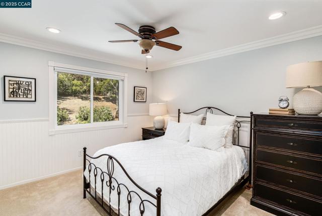 4040 Westminster Pl, Danville CA: https://media.crmls.org/mediaz/5597ffaa-7649-4e3e-9da3-f62c4427d27d.jpg
