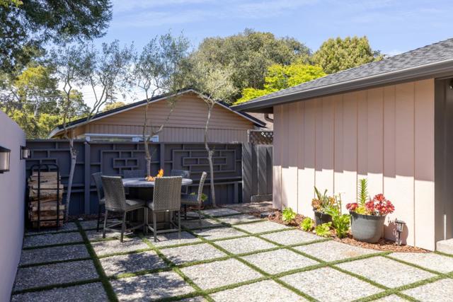 3483 Ocean Avenue, Carmel CA: https://media.crmls.org/mediaz/55985ebc-29f8-412d-8b07-a16ec72b0b8f.jpg