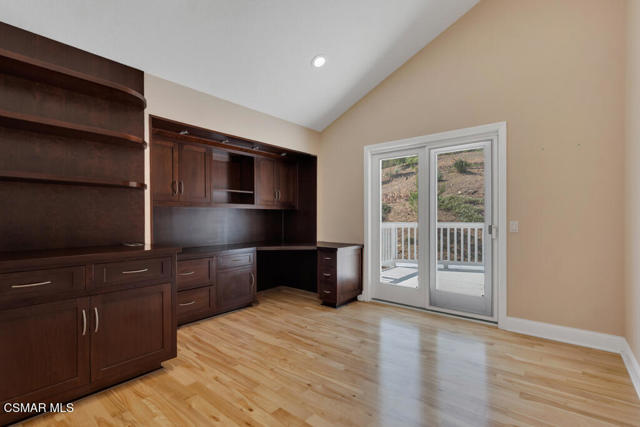 4183 Churchill Drive, Newbury Park CA: https://media.crmls.org/mediaz/5598aee0-84cd-4f49-be4f-96351e3e0b28.jpg