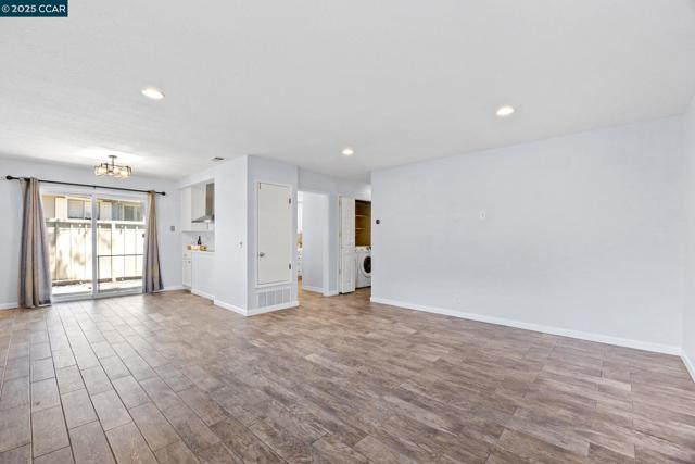 2749 Fountainhead Dr, San Ramon CA: https://media.crmls.org/mediaz/5599110e-164a-4744-a932-6c0da7d8ca10.jpg