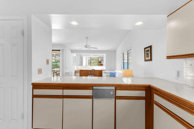 78565 Vista Del Fuente, Indian Wells CA: https://media.crmls.org/mediaz/559912a5-c10c-43e5-80b2-6cfe1c9e9e12.jpg