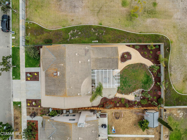 1532 Lorena Drive, Oxnard CA: https://media.crmls.org/mediaz/559979f6-85f0-490f-8123-d6224ed54022.jpg