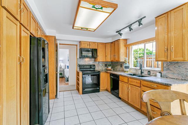274 Los Palmos Way, San Jose CA: https://media.crmls.org/mediaz/559acf8c-4ab4-4f55-b0f2-8ed6ecefd3b1.jpg