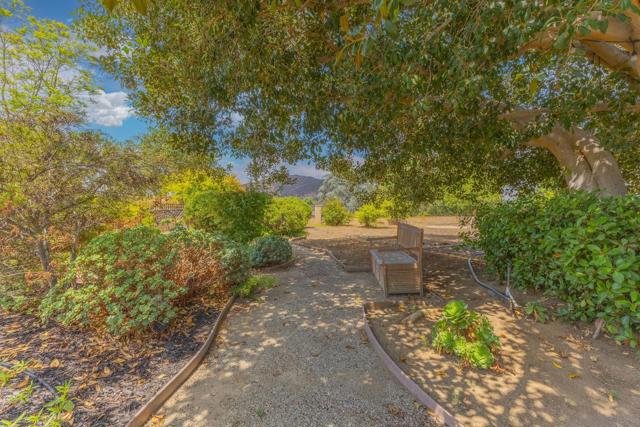 3445 Lomas Serenas Dr, Escondido CA: https://media.crmls.org/mediaz/559ae6ac-22f6-4a6d-a0ae-fc9cbca6d63b.jpg