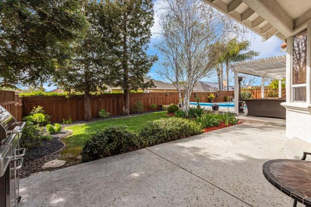 95 Marcus Court, Hollister CA: https://media.crmls.org/mediaz/559b370d-2242-4407-8611-3b5db6edc6d6.jpg