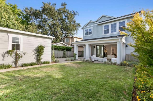 163 Iris Street, Redwood City CA: https://media.crmls.org/mediaz/559b8ecb-509e-4067-ac86-244665be5e53.jpg