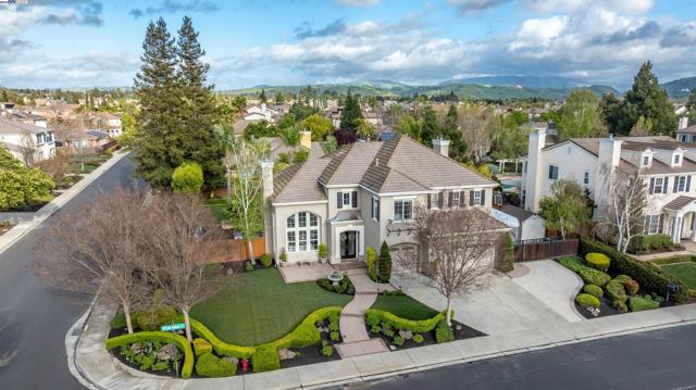 2522 Wood Hollow Dr, Livermore CA: https://media.crmls.org/mediaz/559bea6e-e7b9-498b-b324-3f259c81761a.jpg