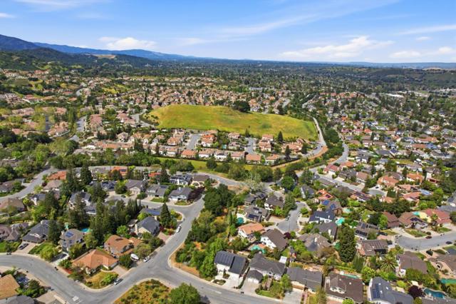 1129 Foxhurst Way, San Jose CA: https://media.crmls.org/mediaz/559c6a63-9a77-42f6-bd92-57a3ed1e68d7.jpg