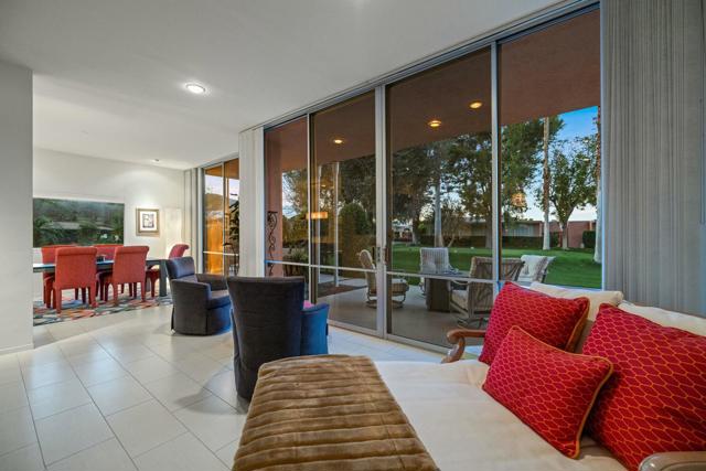 47360 Jadida Avenue, Palm Desert CA: https://media.crmls.org/mediaz/559decf7-62d3-4b72-a832-949f8e0d96a2.jpg