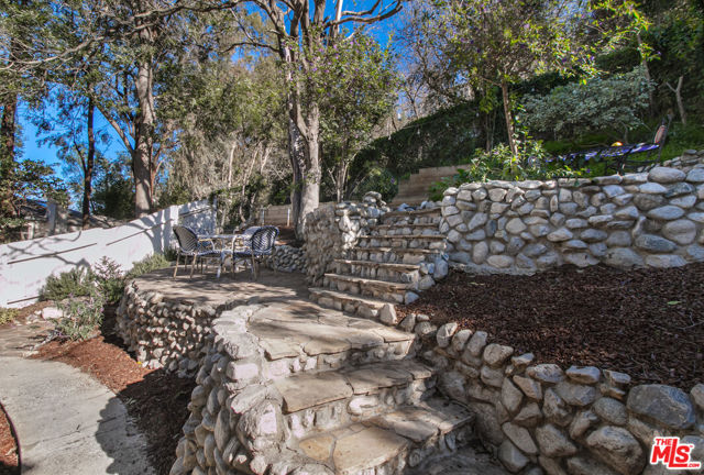 2044 Stanley Hills Drive, Los Angeles CA: https://media.crmls.org/mediaz/559e844d-ca08-4c26-83fc-a49f18c341f4.jpg