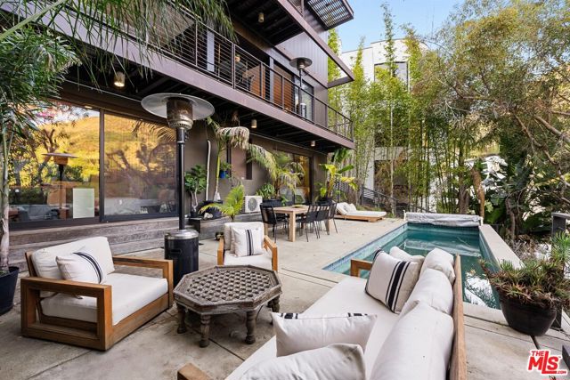 2020 Wattles Drive, Los Angeles CA: https://media.crmls.org/mediaz/559e9f78-bc55-41b4-97fc-6d77211fb4a5.jpg