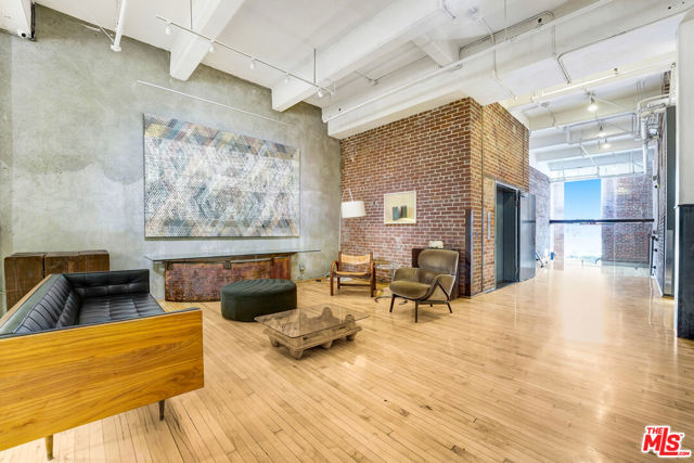 1850 Industrial Street, Los Angeles CA: https://media.crmls.org/mediaz/559ee62c-5214-4297-ac0f-2027c0ed4f36.jpg