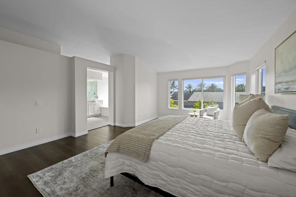 MLS #250033731SD img 17