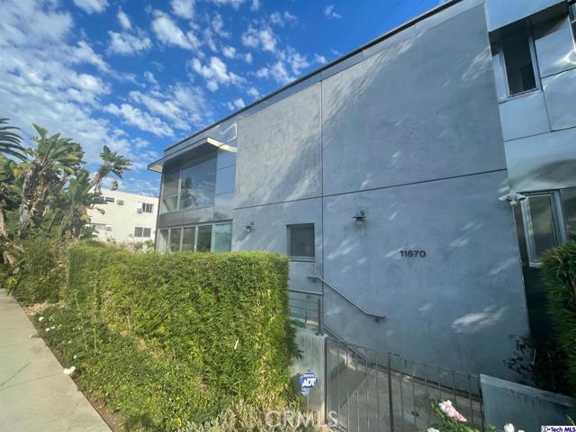 11670 Gorham Ave, Los Angeles, CA 90049