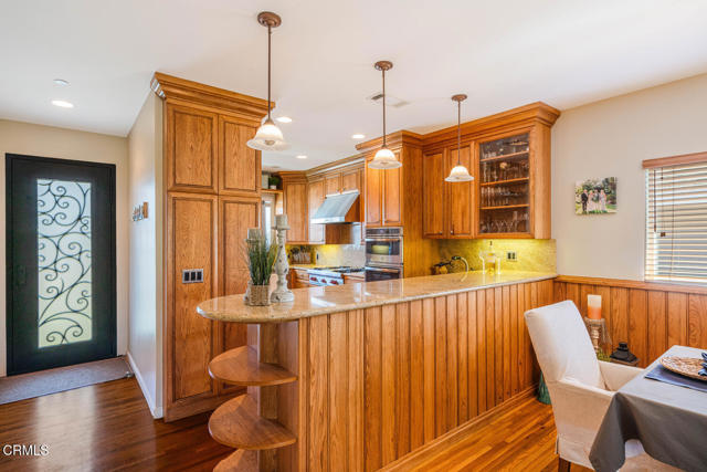 297 Rancho Drive, Ventura CA: https://media.crmls.org/mediaz/55a250af-5404-4708-a9c9-94637cb27ef7.jpg