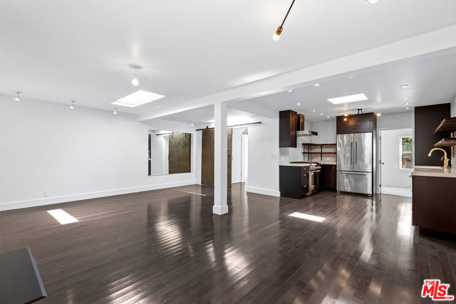 1939 Purdue Avenue, Los Angeles CA: https://media.crmls.org/mediaz/55a31c97-f827-483f-bee0-c985b33d9848.jpg
