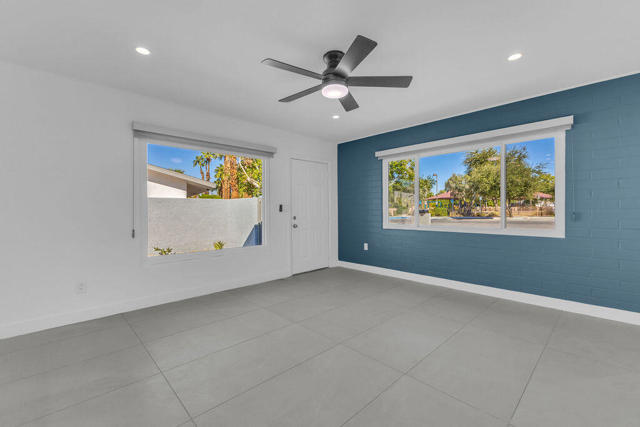 44635 San Carlos Avenue, Palm Desert CA: https://media.crmls.org/mediaz/55a40cd6-7911-4859-90bd-288bce3fd816.jpg