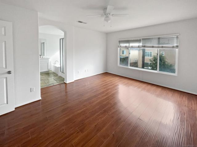 1393 Misty Ridge Pl, Chula Vista CA: https://media.crmls.org/mediaz/55a62306-12eb-467e-b46e-82ed5550e446.jpg