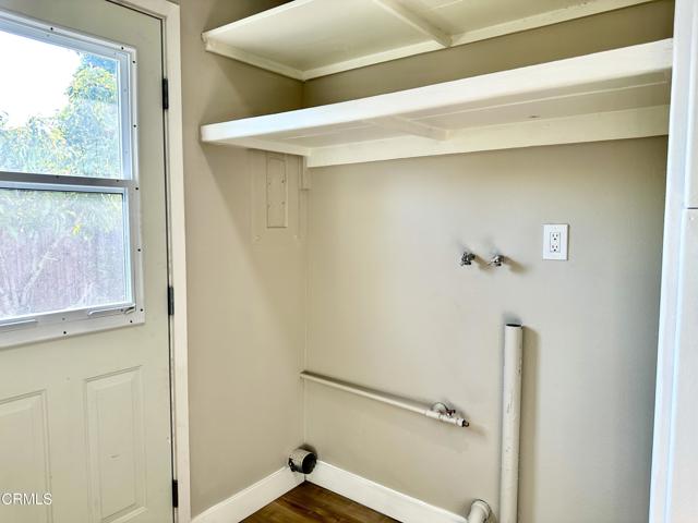 5063 Cypress Lane, Ventura CA: https://media.crmls.org/mediaz/55a63406-ad1a-4e8d-8dd5-7806394a42e5.jpg