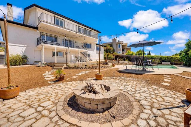 133 Helen Way, Escondido CA: https://media.crmls.org/mediaz/55a686dd-3e1c-421a-889b-727840280d08.jpg