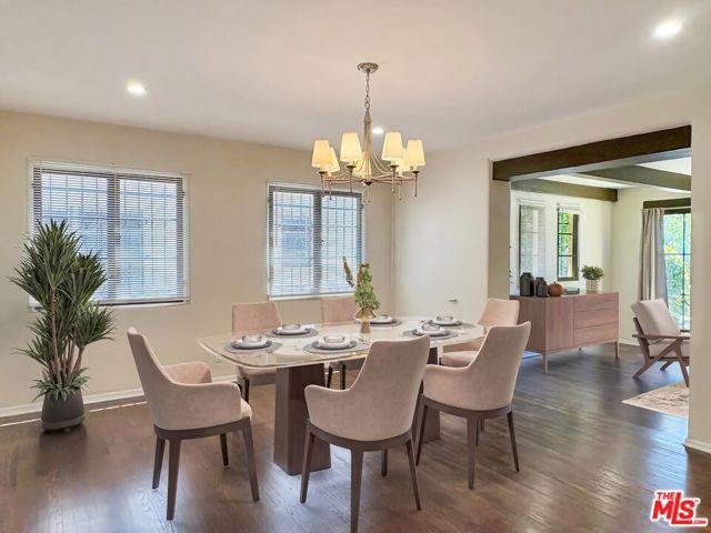 170 N Orange Drive, Los Angeles CA: https://media.crmls.org/mediaz/55a6b1e3-05d2-41f3-8434-c044e8dc3693.jpg
