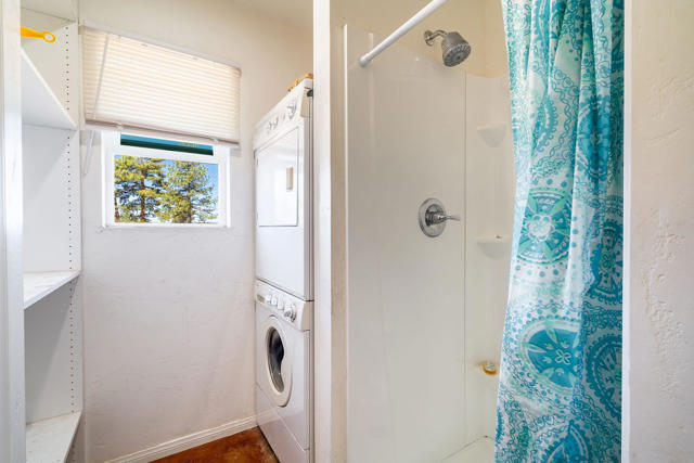 28990 Bonita Vista Road, Mountain Center CA: https://media.crmls.org/mediaz/55a77443-f60f-49a1-9c37-46a0f2b4a832.jpg