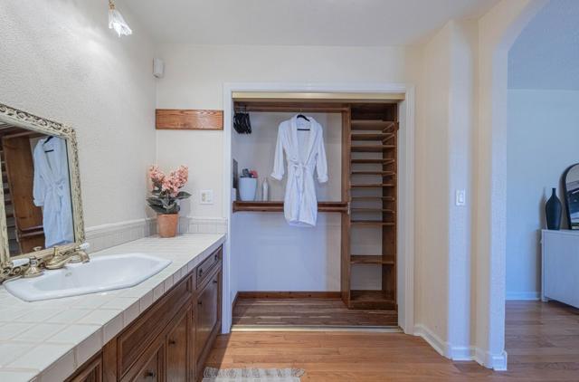 1527 Atherton Way, Salinas CA: https://media.crmls.org/mediaz/55a85c30-6877-4d70-bd33-ba8ee3098b0b.jpg