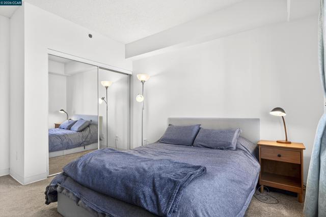 988 Franklin St, Oakland CA: https://media.crmls.org/mediaz/55a89732-821b-4192-8624-adaa05260695.jpg