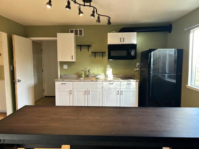 229 Alamo Avenue, Santa Cruz CA: https://media.crmls.org/mediaz/55a8a7f4-015f-4ade-8f8a-55d0527739d6.jpg