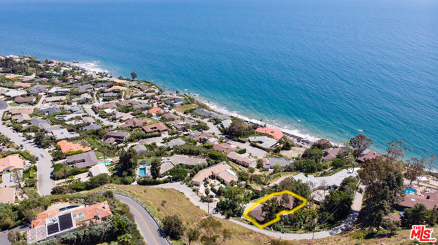 20490 Seaboard Road photo 3