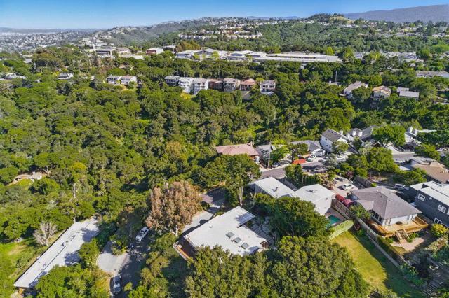 3225 Upper Lock Avenue, Belmont CA: https://media.crmls.org/mediaz/55a90761-b47f-48bc-9f1b-9b94f999bae2.jpg