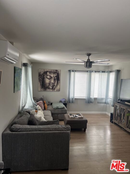 1733 E 123rd Street, Los Angeles CA: https://media.crmls.org/mediaz/55aa1195-7b21-4535-bedc-25c440893689.jpg