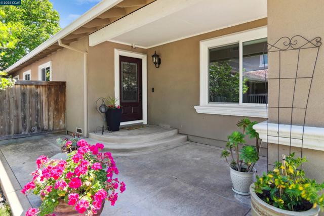 3509 Gulfstream Street, Pleasanton CA: https://media.crmls.org/mediaz/55aa3922-1d6d-4ad9-be41-2fdfa1a044c7.jpg