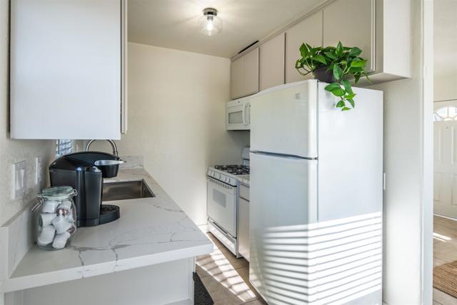 2604 06 Juan Street, San Diego CA: https://media.crmls.org/mediaz/55aab562-1891-4ee9-b037-3df0c9bf6b49.jpg