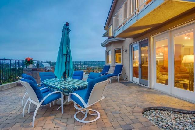 Detail Gallery Image 6 of 74 For 7046 via Ostiones, Carlsbad,  CA 92009 - 5 Beds | 3 Baths