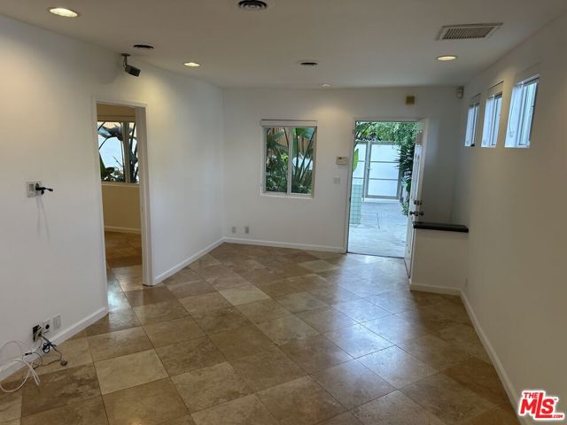 2454 Penmar, Venice CA: https://media.crmls.org/mediaz/55ac1ee3-970c-4a13-9db7-47d480dbf374.jpg