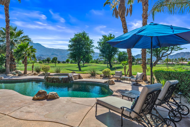 56925 Mountain, La Quinta CA: https://media.crmls.org/mediaz/55accbd8-0268-45a6-aaaf-e85d195b6a44.jpg