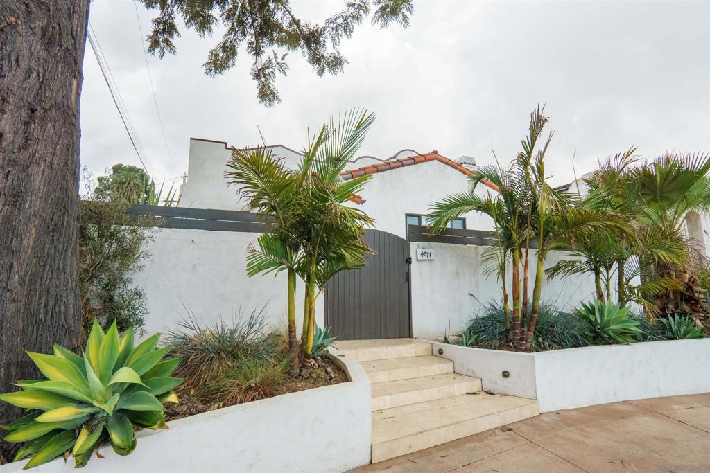 MLS #250018206SD img 2