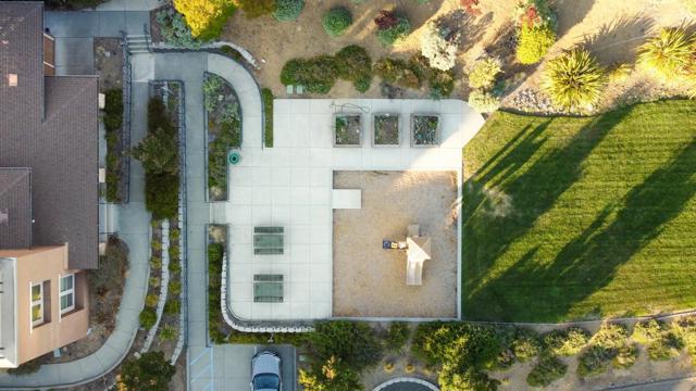6264 Rocky Point Court, Oakland CA: https://media.crmls.org/mediaz/55ad9f66-7c16-4935-8ebe-e85687908665.jpg