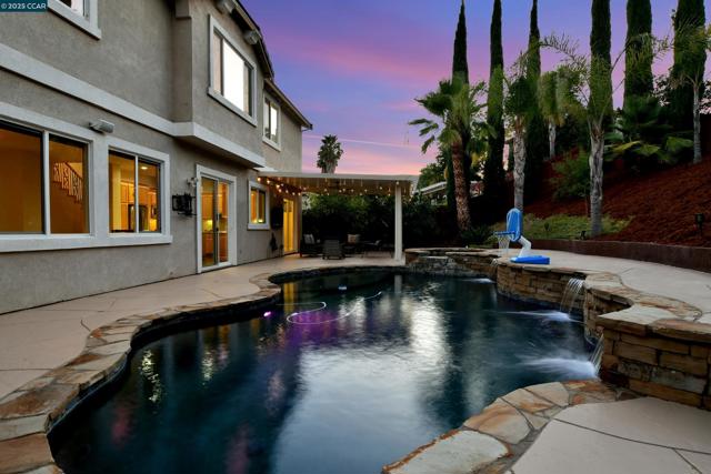2593 Camel Back Rd, Brentwood CA: https://media.crmls.org/mediaz/55ae22a6-d3b9-4f2a-92c3-8da133474723.jpg