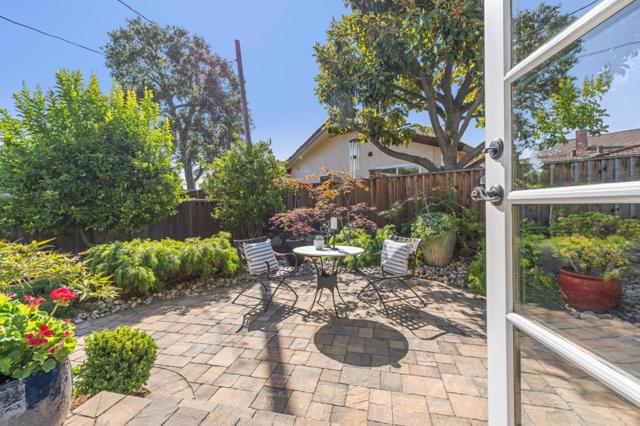 139 Old Orchard Drive, Los Gatos CA: https://media.crmls.org/mediaz/55af0821-866d-4c04-82e5-dd23ca133b41.jpg