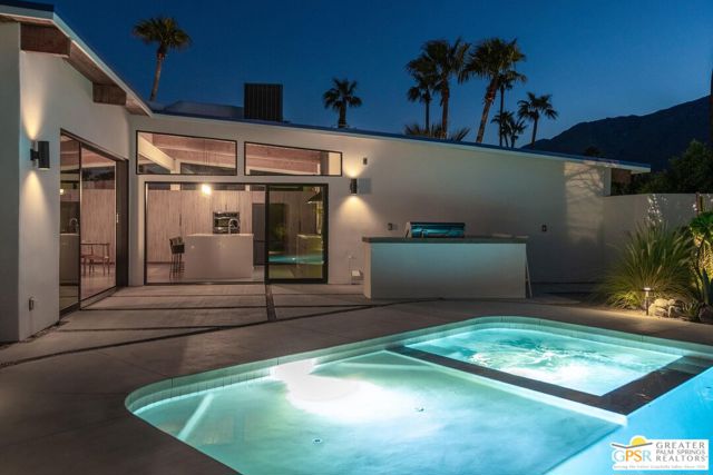 454 E Lindsey Drive, Palm Springs CA: https://media.crmls.org/mediaz/55af770f-3af4-45ce-8c88-8d30ad8c592b.jpg