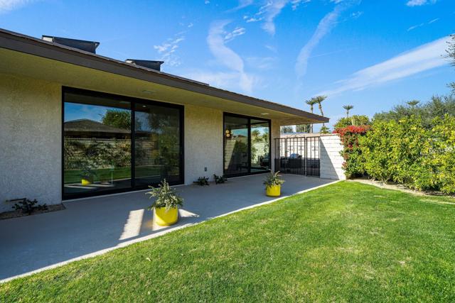1 Cornell Drive, Rancho Mirage CA: https://media.crmls.org/mediaz/55afc9c8-0e7f-4d8c-9450-ea3c647c4aeb.jpg